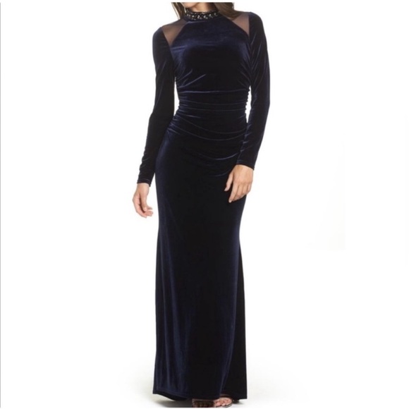 Vince Camuto navy velvet gown - Picture 8 of 8
